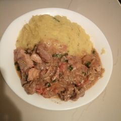 A picture of Matoke kwa rojo ya kuku.