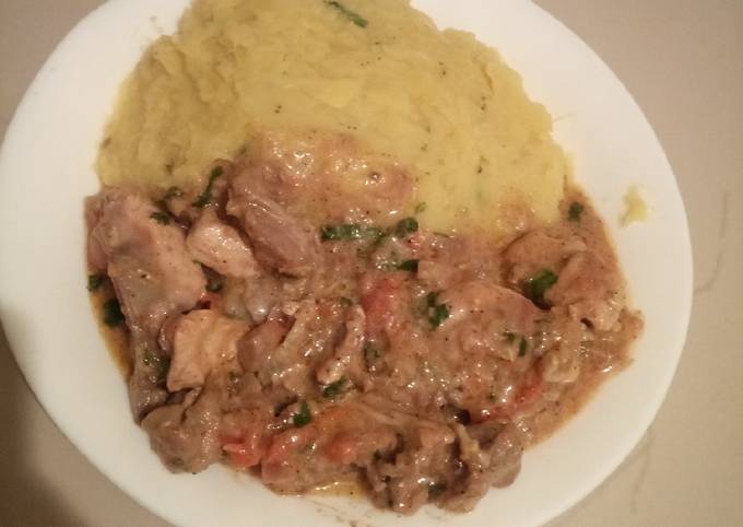 Recipe: Delicious Matoke kwa rojo ya kuku