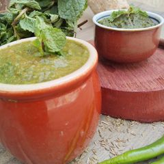 A picture of Green Chutney.