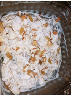 A picture of Creamy fruit chat.