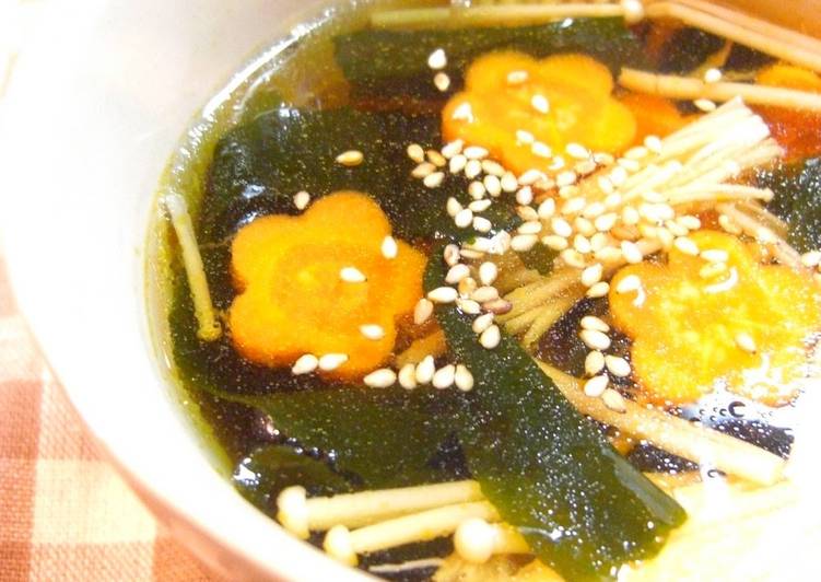Spicy Soup with Enoki Mushrooms and Wakame Seaweed