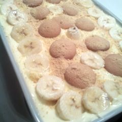 A picture of lori`s banging banana pudding!.
