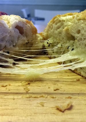 A picture of Garlic Bread.