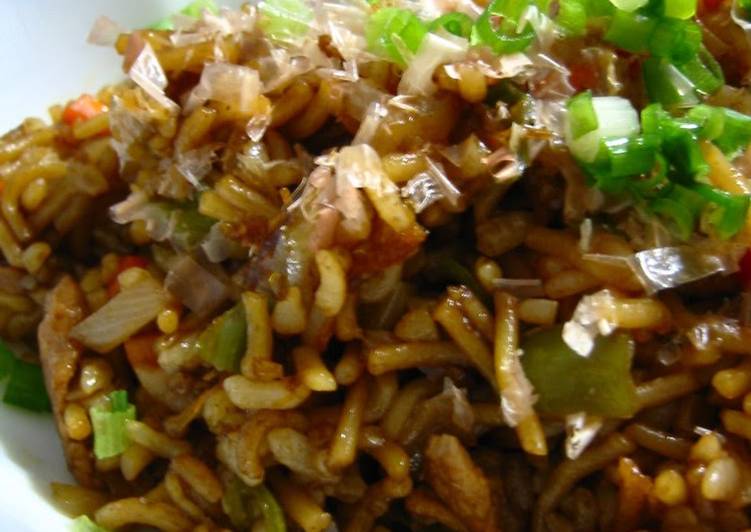 Steps to Prepare Super Quick Homemade Easy Sobameshi - Yakisoba Noodles and Rice