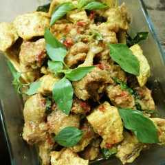 A picture of Ayam & Tahu Masak Woku.