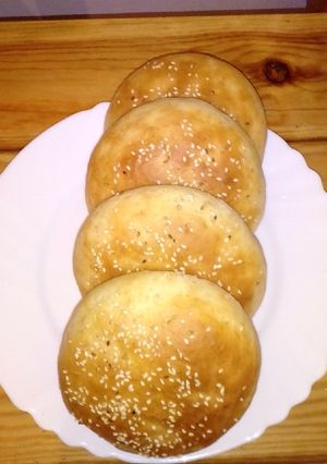 صورة لوصفة خبز البرغر بمكونات بسيطة