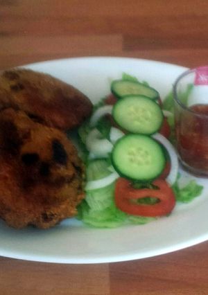 A picture of spicy salmon and tuna fishcakes.