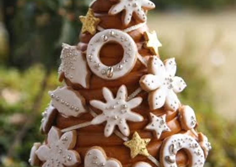 A White Christmas Tree Made of Bread