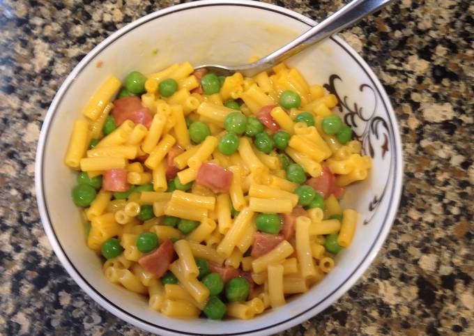 Mac Cheese with Peas and Hot Dogs Recipe by Crazi Crow Cookpad