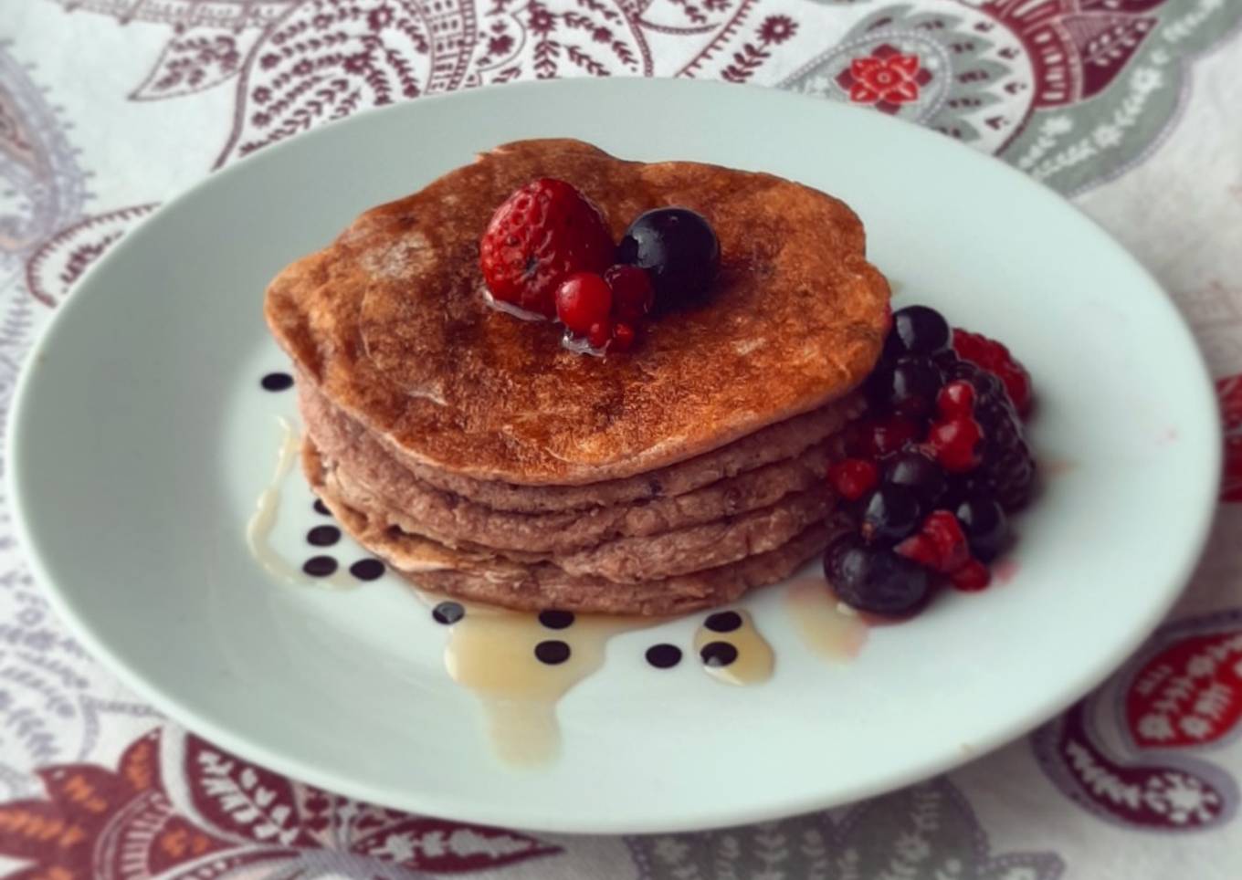 Tortitas de avena y frutos rojos