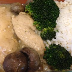 A picture of Crockpot Chicken Piccata.