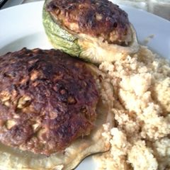 A picture of Meat Stuffed Summer Squash.