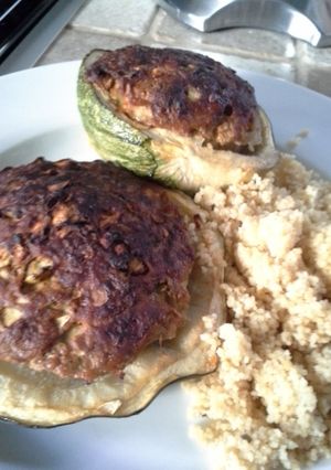 A picture of Meat Stuffed Summer Squash.
