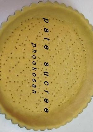 A picture of Basic Flaky Crumbly Tart Crust - Pâte à Sucre.