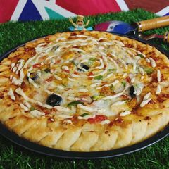 A picture of Cheesy Bites Petals Pizza 🍕🍕.