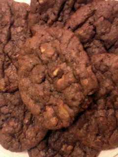 A picture of Nutella Walnut Cookies.