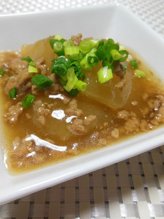 A picture of Winter Melon and Ground Meat Simmer.