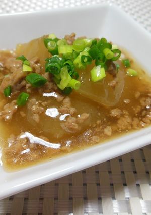 A picture of Winter Melon and Ground Meat Simmer.