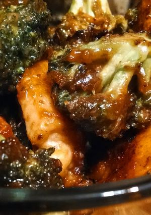 A picture of Peanut butter chicken.