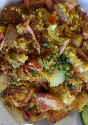 A picture of Fried Couscous with Curry.