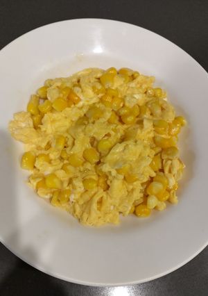 玉米粒炒蛋（方便素）（簡單料理）（快速料理）（省錢料理） 的食譜成品照片