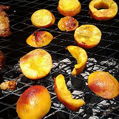 A picture of 4th of July peaches.