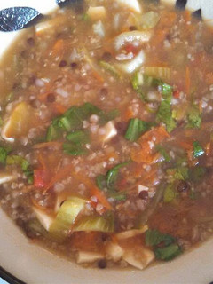 A picture of Delicious vegetable whole grain porridge/congee 全谷物蔬菜粥.