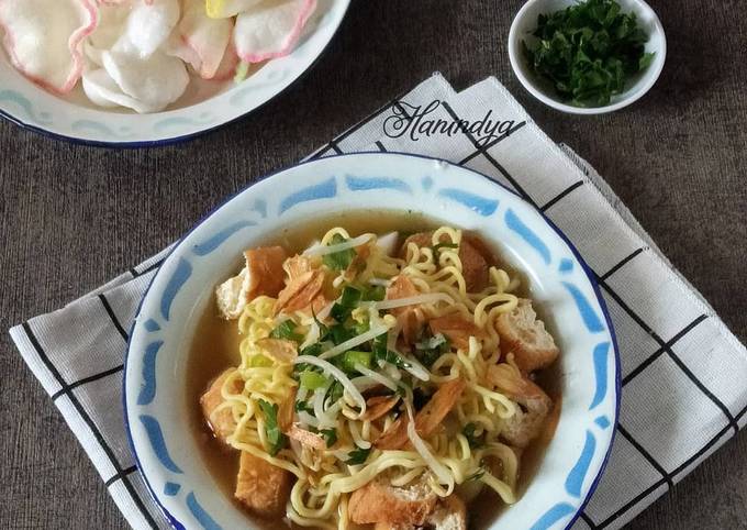 Resep Lontong Mie Surabaya Oleh Hanindya - Cookpad