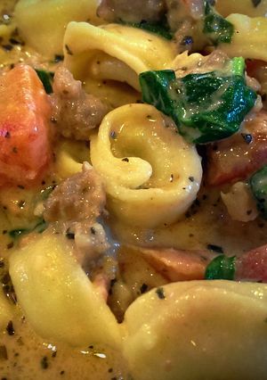 A picture of Spinach Tomato Tortellini.
