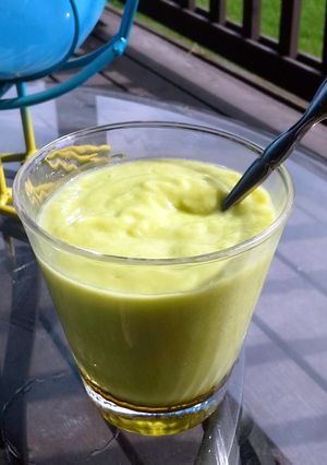 A picture of Green Yogurt.