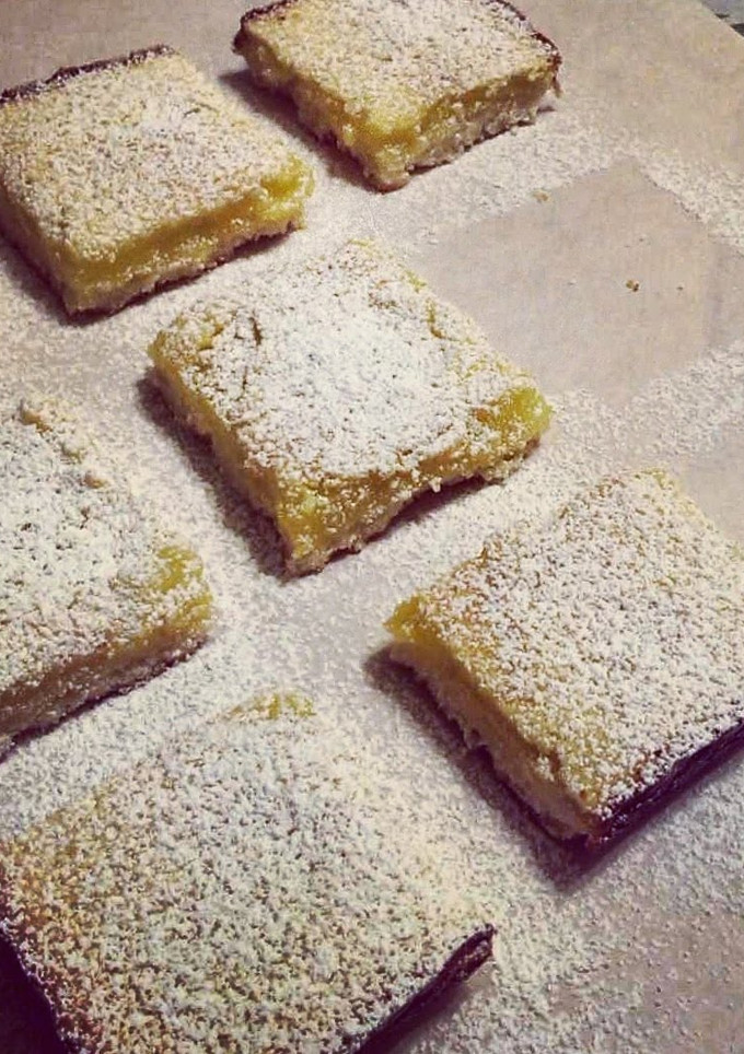 A picture of Lemon Squares!.