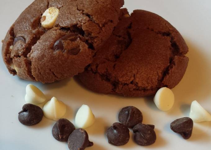 Chocolate Peanut Butter Dream Cookies
