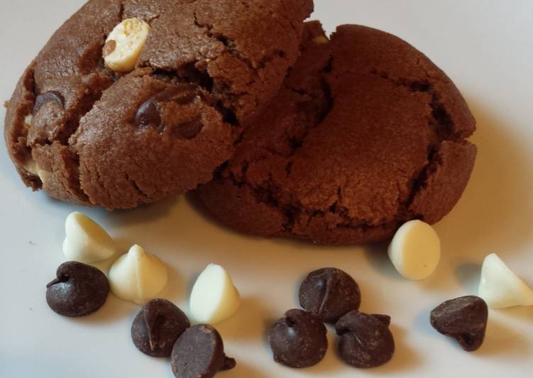 Chocolate Peanut Butter Dream Cookies
