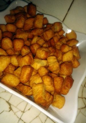 A picture of Chin chin.