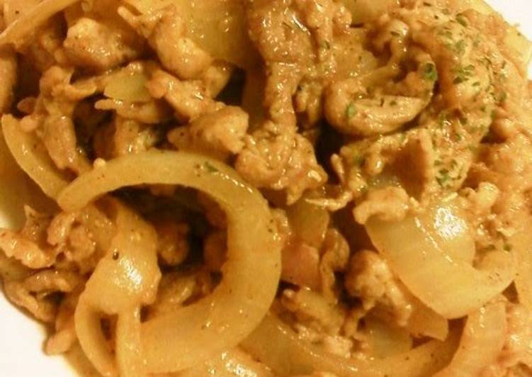 Recipe of Speedy Simple Chopped Pork and Onion Curry Flavored Stir-Fry