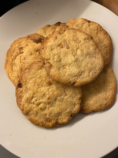 Una foto de Cookies de chocolate blanco