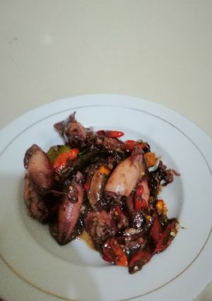 Foto resep Cumi Bumbu Hitam Nyemek
