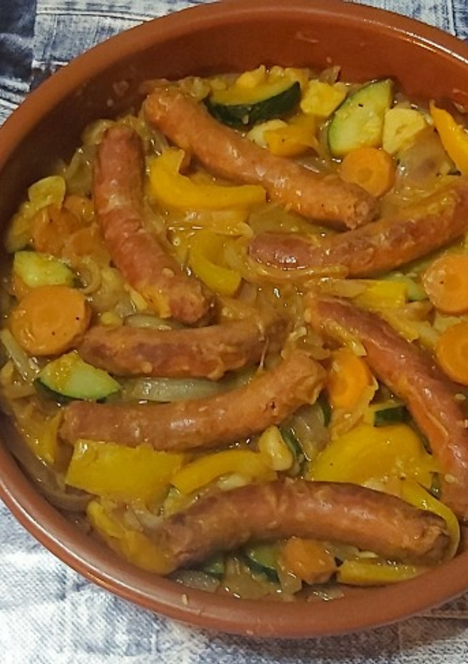 Una foto de Chorizo con verduras