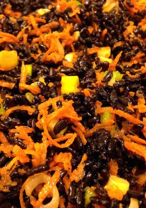 A picture of Ginger Black Rice.
