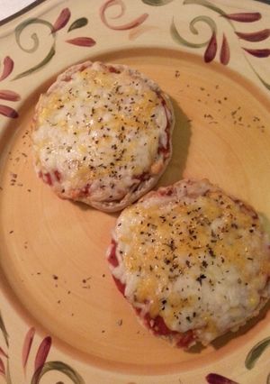A picture of MMPs (mini muffin pizzas).