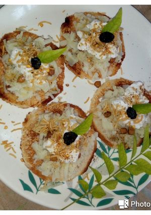 A picture of Instant bread  papdi chat.