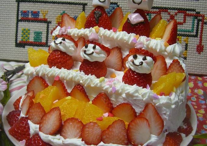 For Hinamatsuri (Doll's Festival): A Doll Tier Cake!