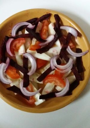A picture of Beetroot cucumber salad.