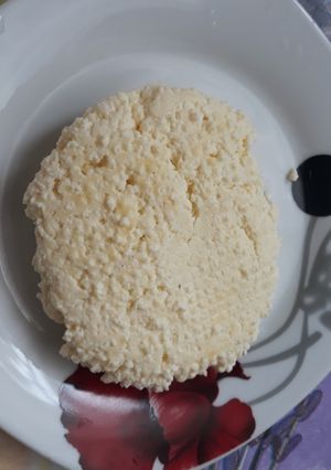O poză a rețetei Brânză dulce din lapte de vacă.