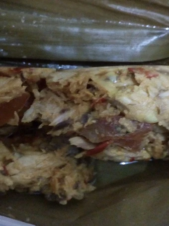 Cara Gampang Membuat Resep  Brengkes / pepes tongkol suwir yang Lezat, Bikin Ketagihan