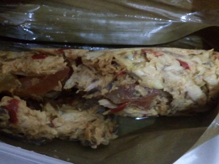 Cara Gampang Membuat Resep  Brengkes / pepes tongkol suwir yang Lezat, Bikin Ketagihan