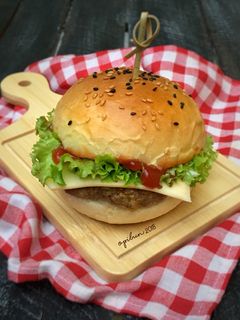 Foto resep Cheesy Beef Burger