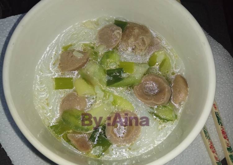 Cara Gampang Menyiapkan Kuah Oyong Bakso Soun yang Enak Banget