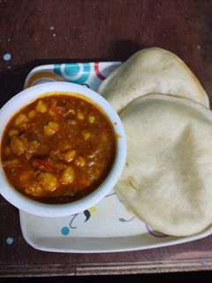 ছোলে ভাটুরে (chole bhature recipe in Bengali) রেসিপির প্রধান ছবি