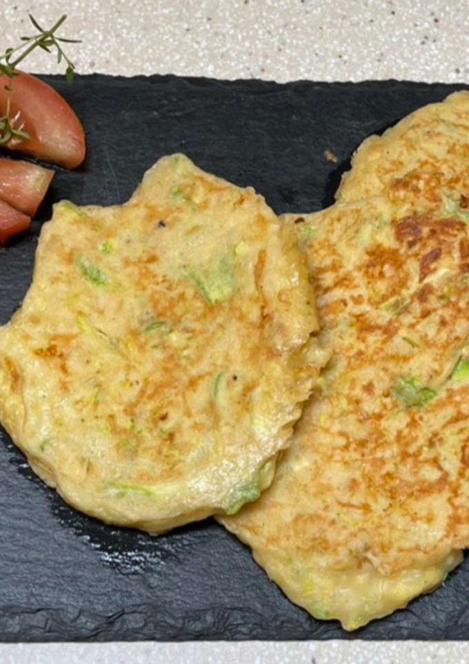 Una foto de Tortitas de calabacín